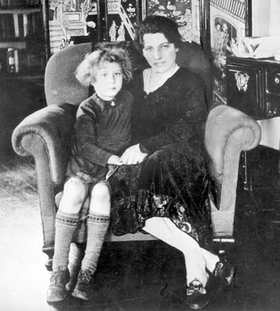 Pearl S. Buck and Carol in the 1920s.